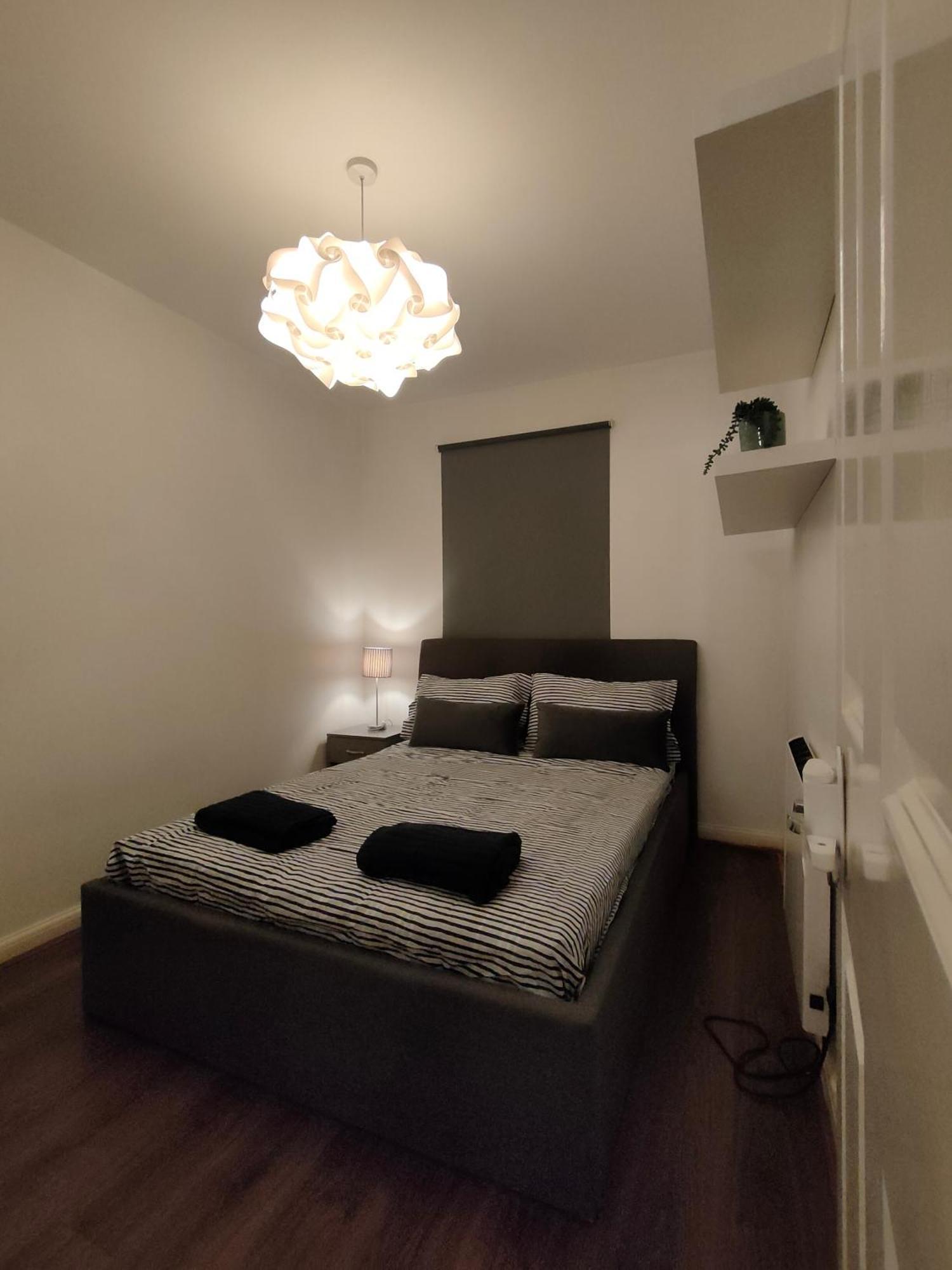 Апартаменты Free Parking 4 Beds Flat 15 Min Train To Victoria Bridge St Paul Cathedral